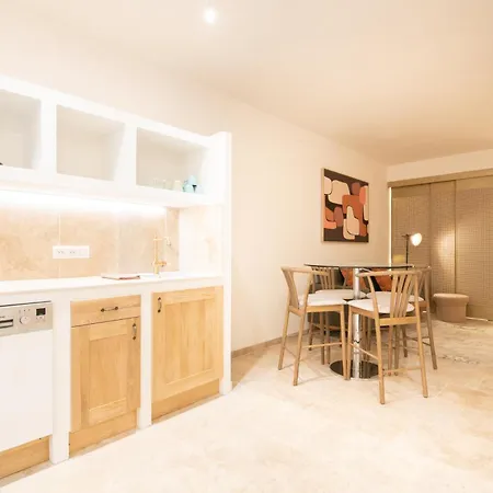 Pick A Flat's Townhouse In - Rue Du Portail Neuf Saint Tropez